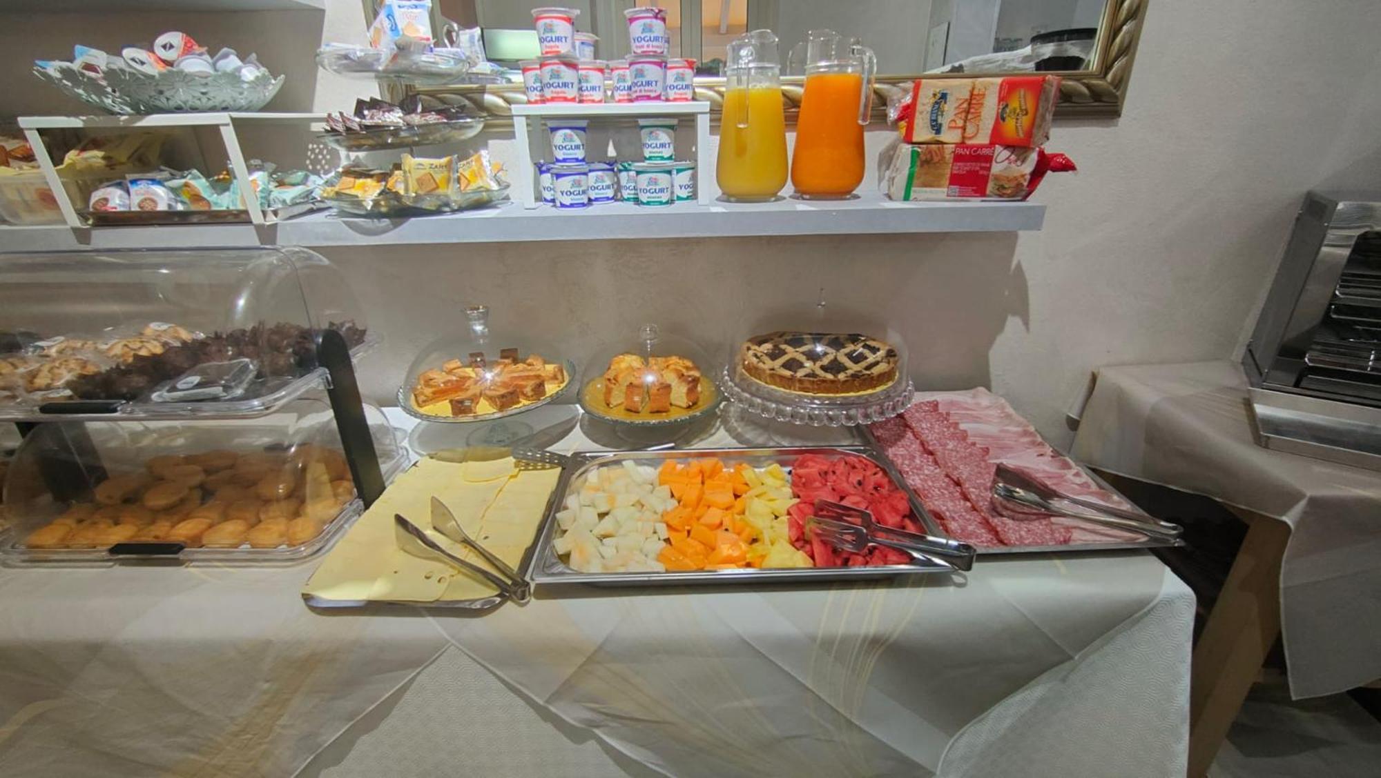 Hotel Eriale Rimini Eksteriør billede